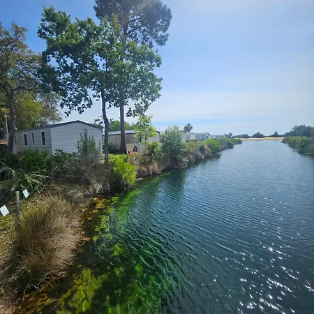 Parque de Campismo Au Bord De L'eau 