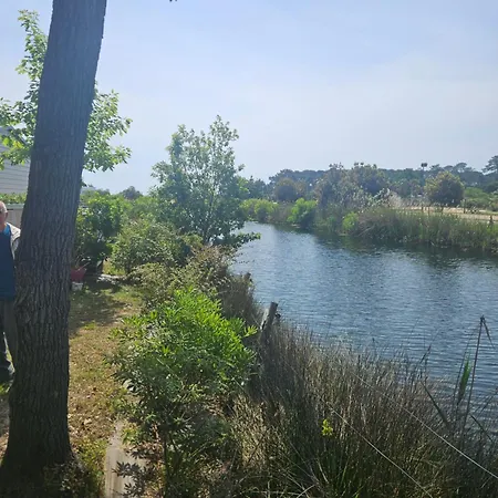 Parque de Campismo Au Bord De L'eau 