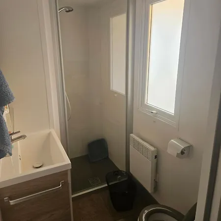Au Bord De L'eau 